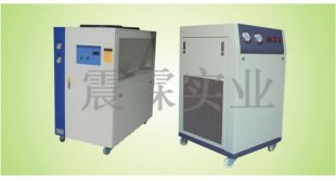 工業冷水機